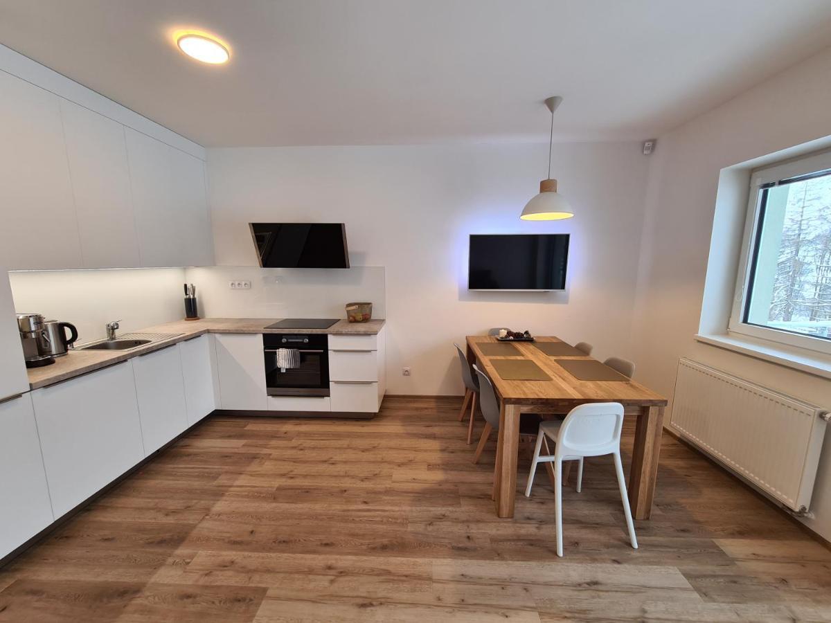 Apartman Utulno: Relax, Sauna A Vyberova Kava ฮอร์นิมาร์ชอฟ ภายนอก รูปภาพ